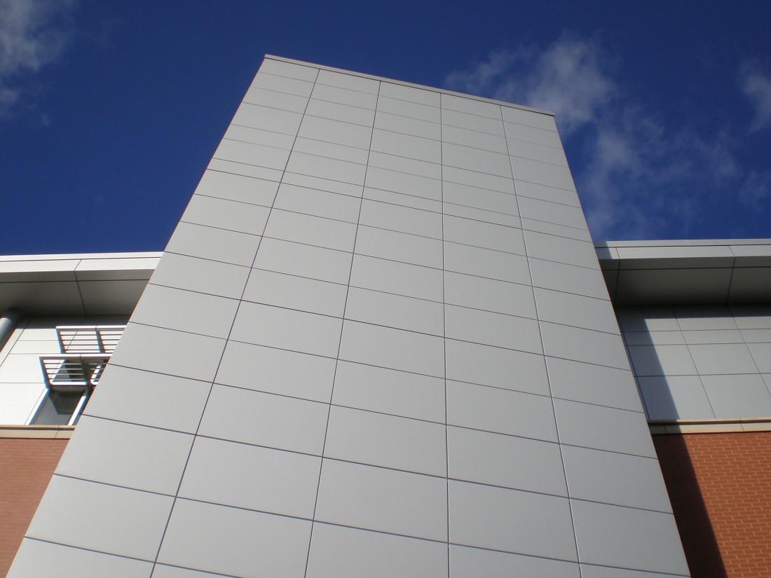 Kaplan Hall, SUNY Orange Newburgh Campus, JMZ Architects Planners, Worth Construction, CEI Materials, Metal Composite, Corrugated Panels, Louvers, Screens, R4000