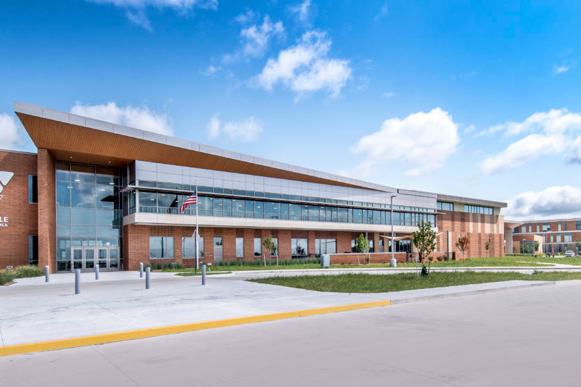 Marilyn Moore Middle School, Clark Enersen, Hausmann Construction, SGH Inc, Photography Hausmann Construction