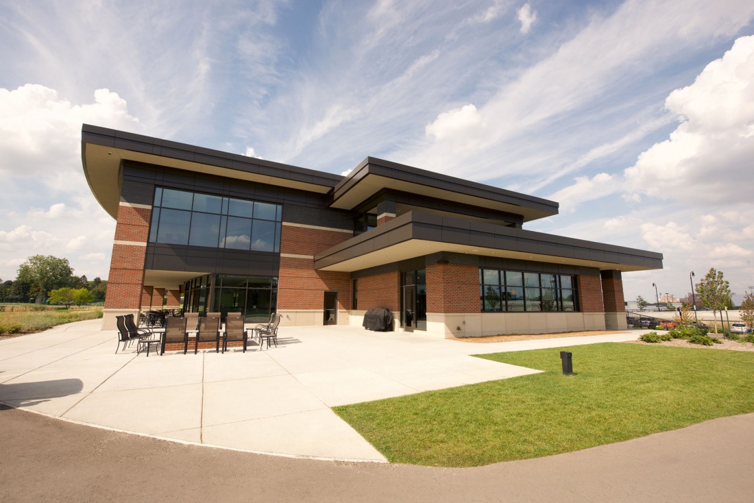 University Michigan Golf Clubhouse, Ann Arbor, Partners Sirny Architects, JS Vig Construction, CEI Materials R4000