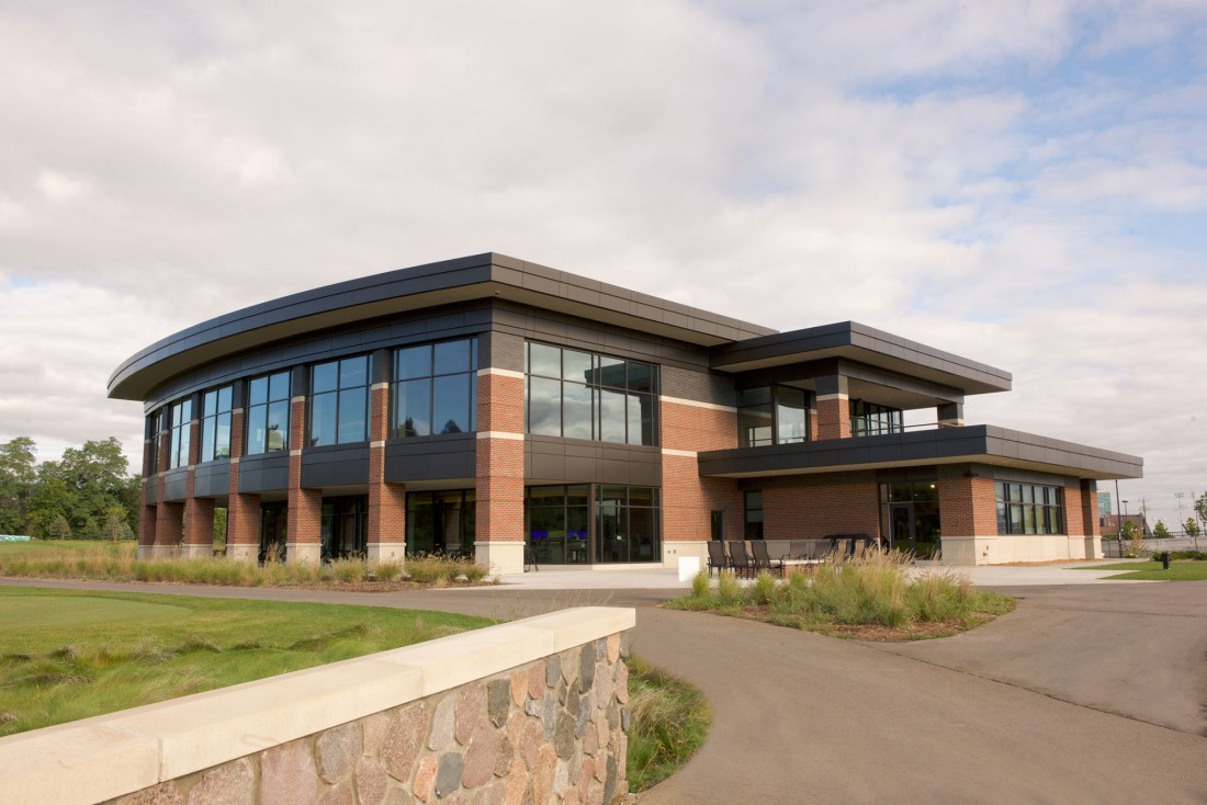 University Michigan Golf Clubhouse, Ann Arbor, Partners Sirny Architects, JS Vig Construction, CEI Materials R4000